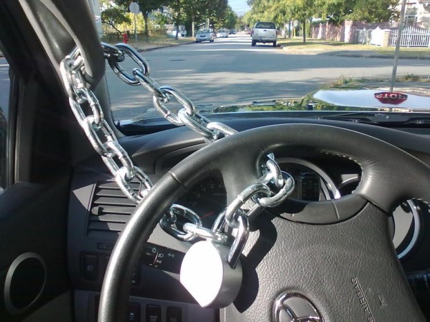 Vajon, hogy reagál az autótolvaj, amikor ezt meglátja?! 5