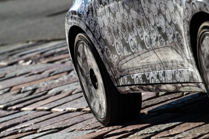 Minden tabut megdönt ez az olasz sportkocsi 7