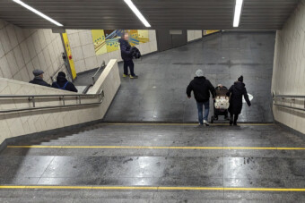 Kerekesszékkel a metróban. Sima ügy, vagy rémálom?