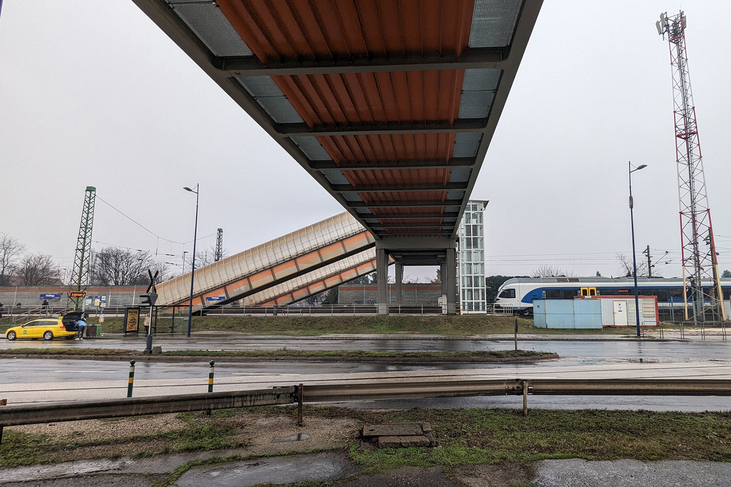 Kerekesszékkel a metróban. Sima ügy, vagy rémálom? 26