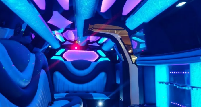 Olasz hangulatot hoz a bazári limuzinok világába ez az Alfa Romeo 3