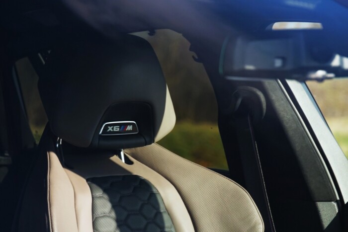 Erőszakos cselekménynek minősül – BMW X6 M 17