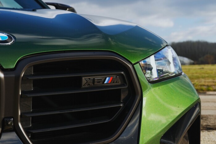 Erőszakos cselekménynek minősül – BMW X6 M 7