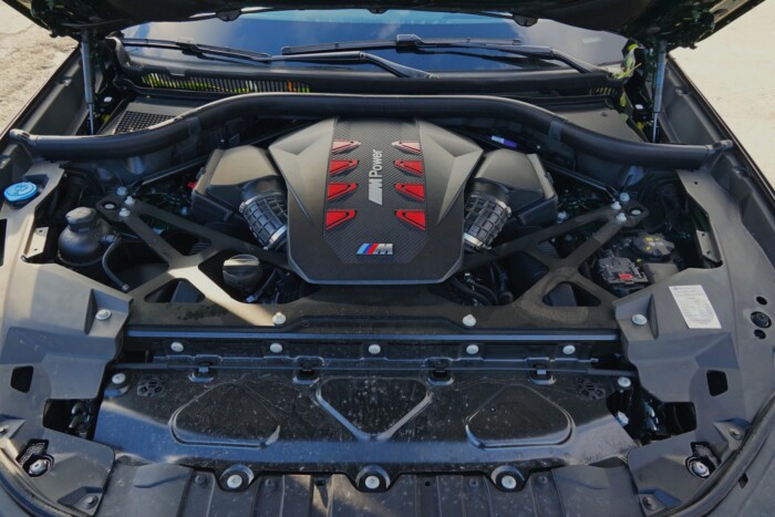 Erőszakos cselekménynek minősül – BMW X6 M 12