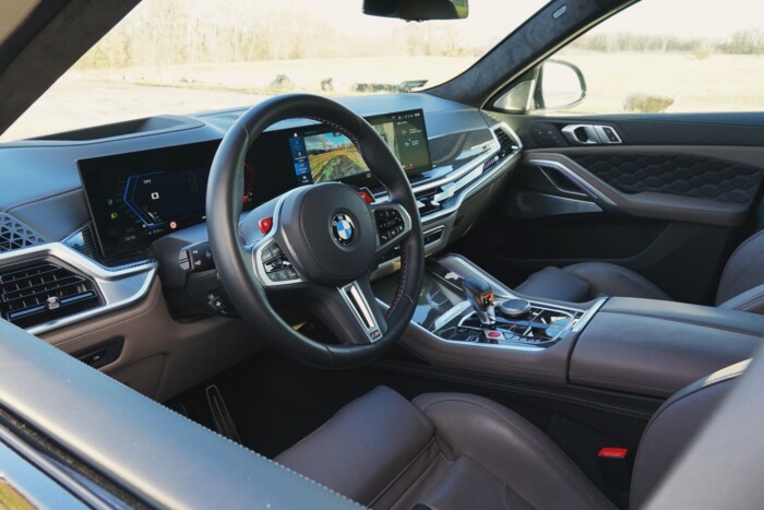 Erőszakos cselekménynek minősül – BMW X6 M 9