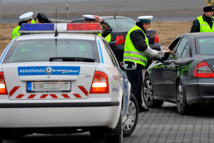Megbüntethet a rendőr, ha télen nyári gumit használok?