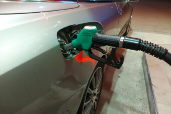 Súlyos szigorítás lép életbe a hazai üzemanyagáraknál