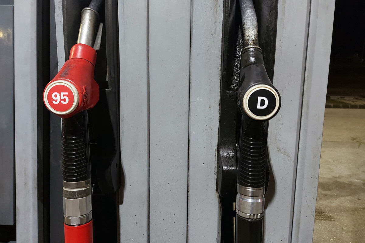 Váratlanul árat csökkentett a benzinkútjain a Mol