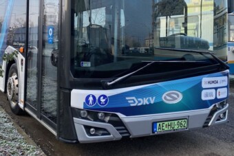 Újabb hidrogénbusz jelenik meg a magyar utakon