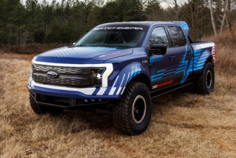 Terepen és aszfalton is helyt áll ez a szörnyeteg