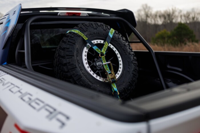 Terepen és aszfalton is helyt áll ez a szörnyeteg 9 | Vezess Terepen és aszfalton is helyt áll ez a szörnyeteg 9