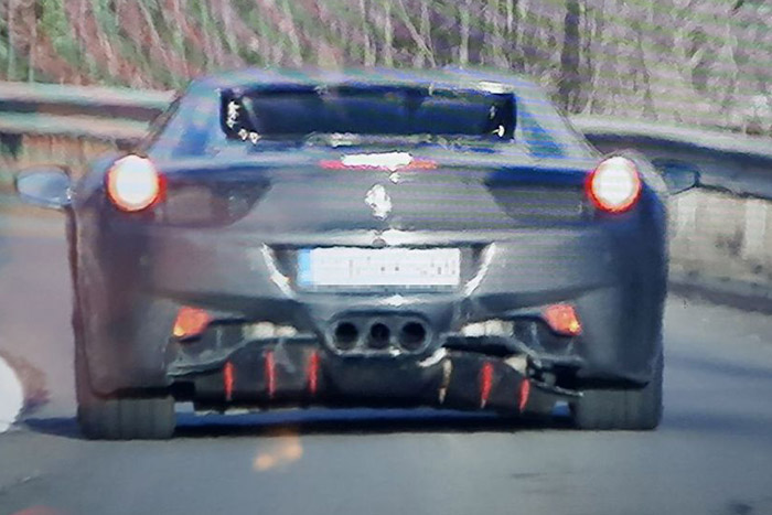 Reggel és délután is bemértek egy száguldozó Ferrarit Nógrádban