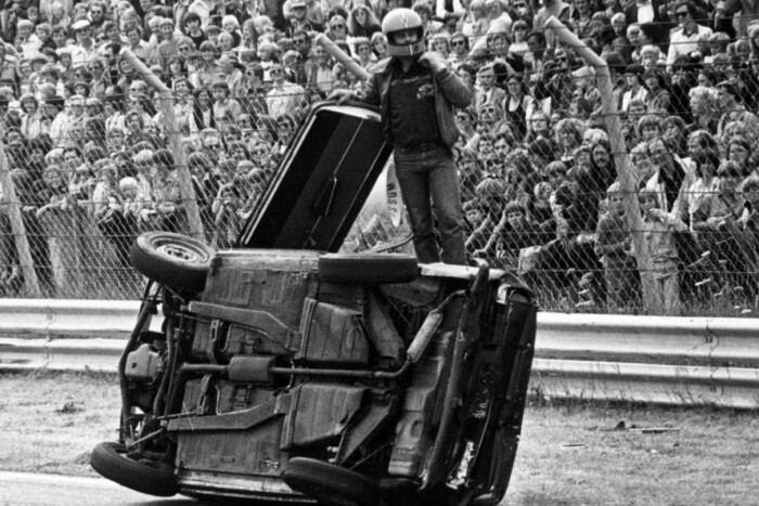 Ezért versenyeztek eszement hátramenetben a hollandok