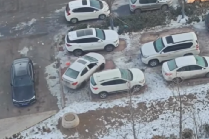 Utolsó vérig küzd a tili-toli parkolás nagymestere