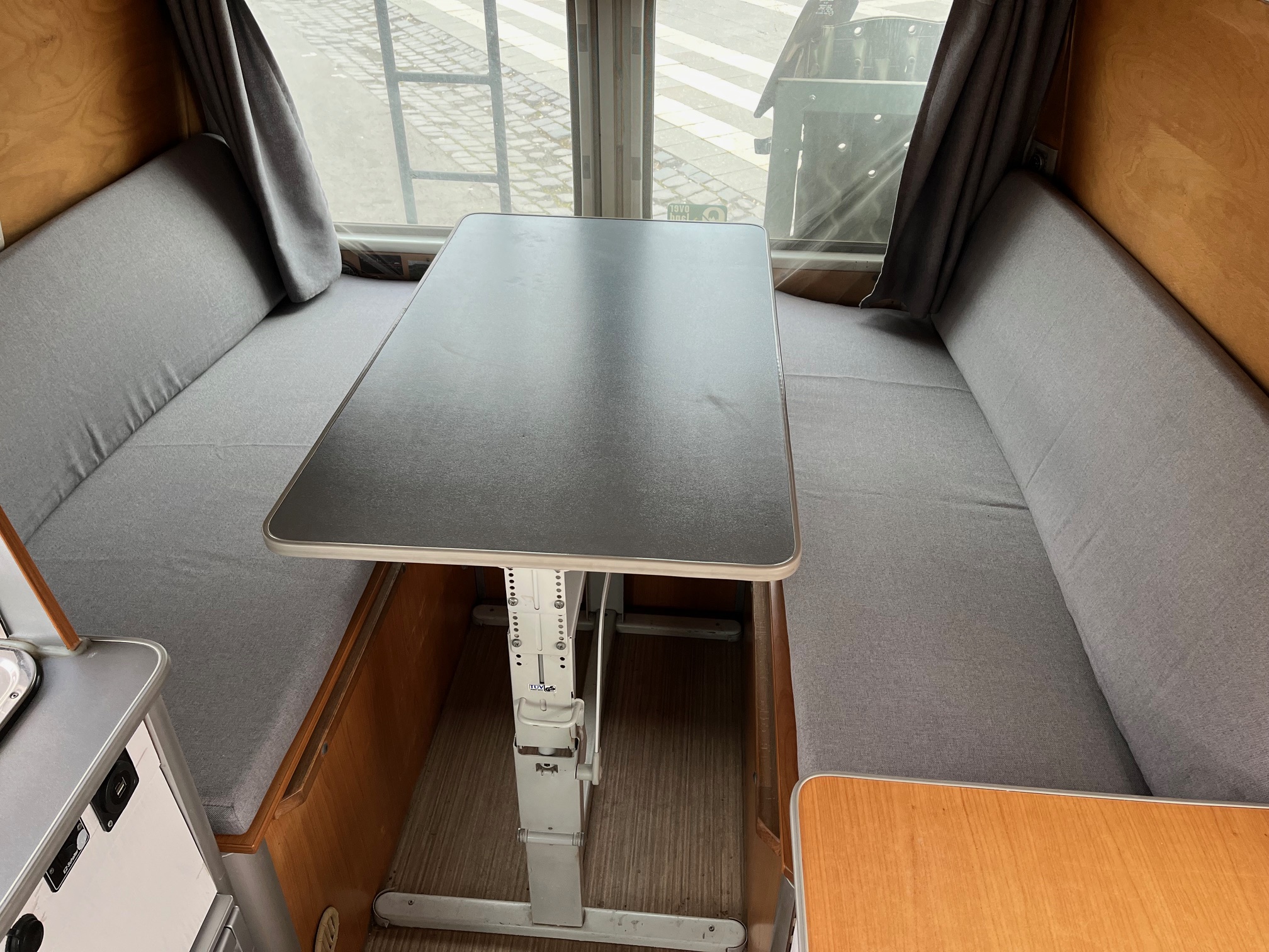 Kamurendszámmal eladó a világjáró magyar terepjáró 19