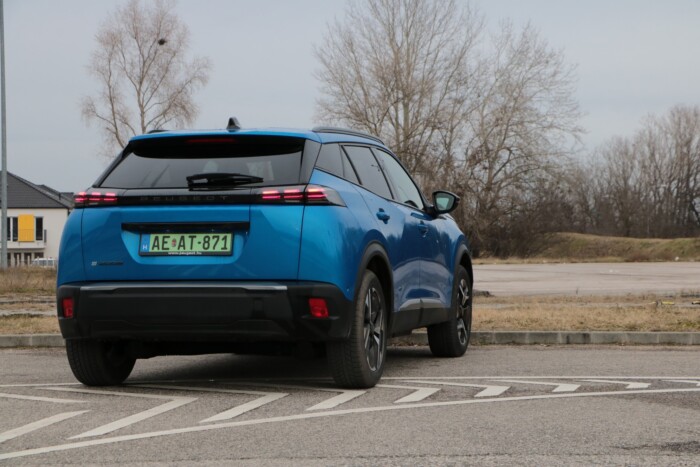 Ilyen egy átlagautósnak tervezett villanyautó 15 millióért 12