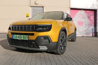 Nyomokban terepjárót tartalmaz