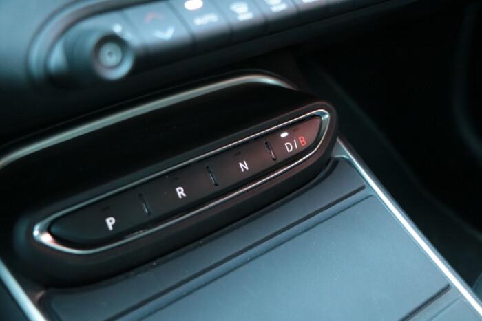 Nyomokban terepjárót tartalmaz 13