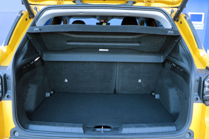 Nyomokban terepjárót tartalmaz 11