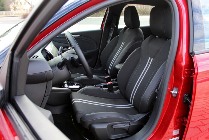 Megúszós lett a megújult Corsa 11 | Vezess Megúszós lett a megújult Corsa 11