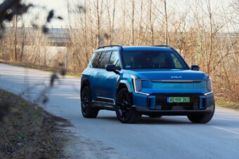 Óriás játékautó 30 millióért érdekel?