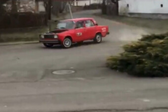 Gyönyörű Ladát tettek keresztbe Abaújkéren, de a rendőrök nem értékelték