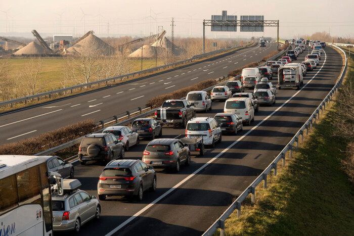 Következménye lett a rendőr alezredes levillogásának 1