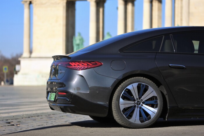 A sárnehéz villanyautók a gumik terén is meglepték az amerikai autósokat 3