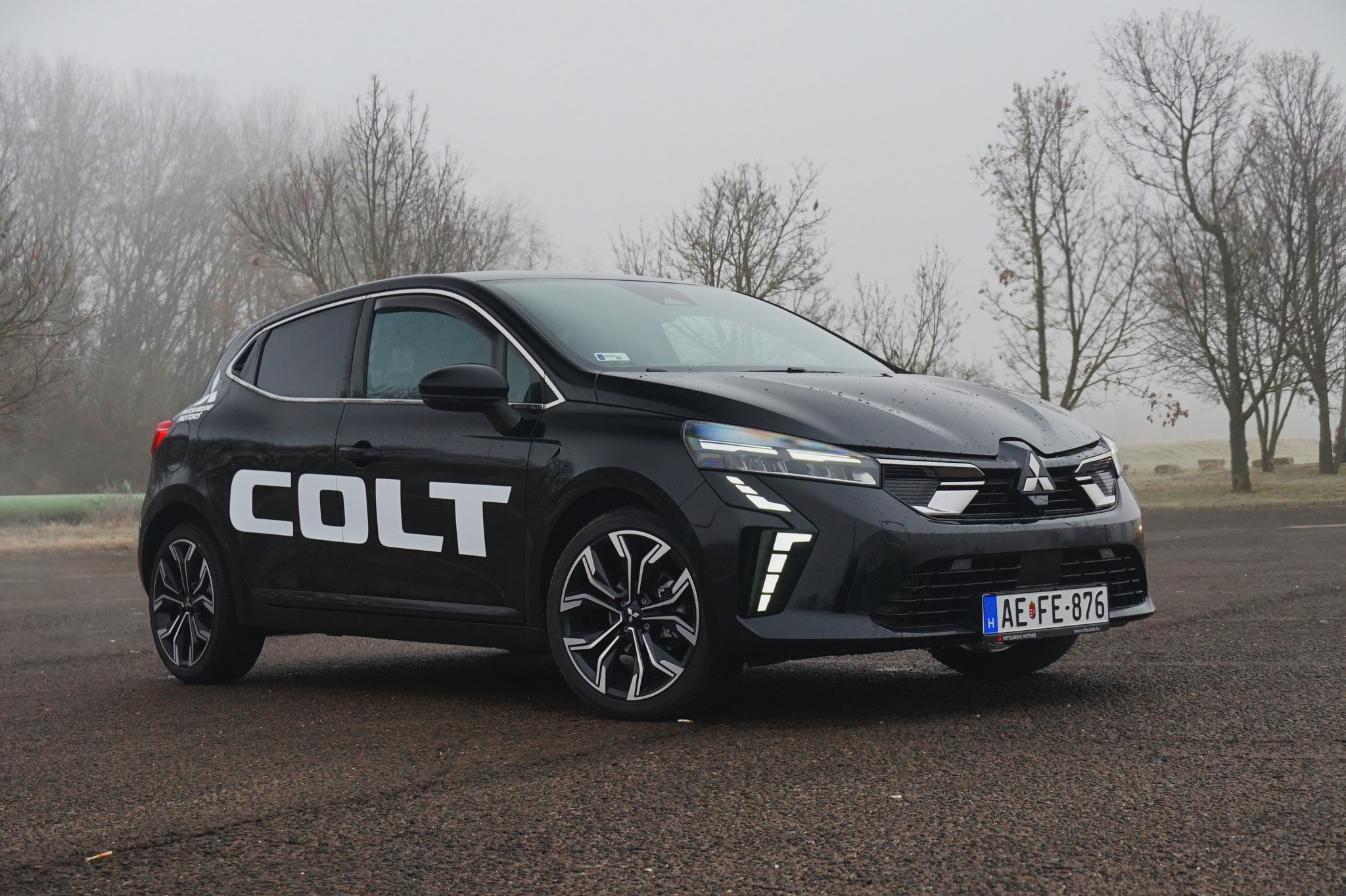 Így lehet közel 10 milliót elkölteni egy kisautóra – Mitsubishi Colt 4