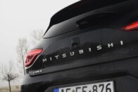 Így lehet közel 10 milliót elkölteni egy kisautóra – Mitsubishi Colt 34