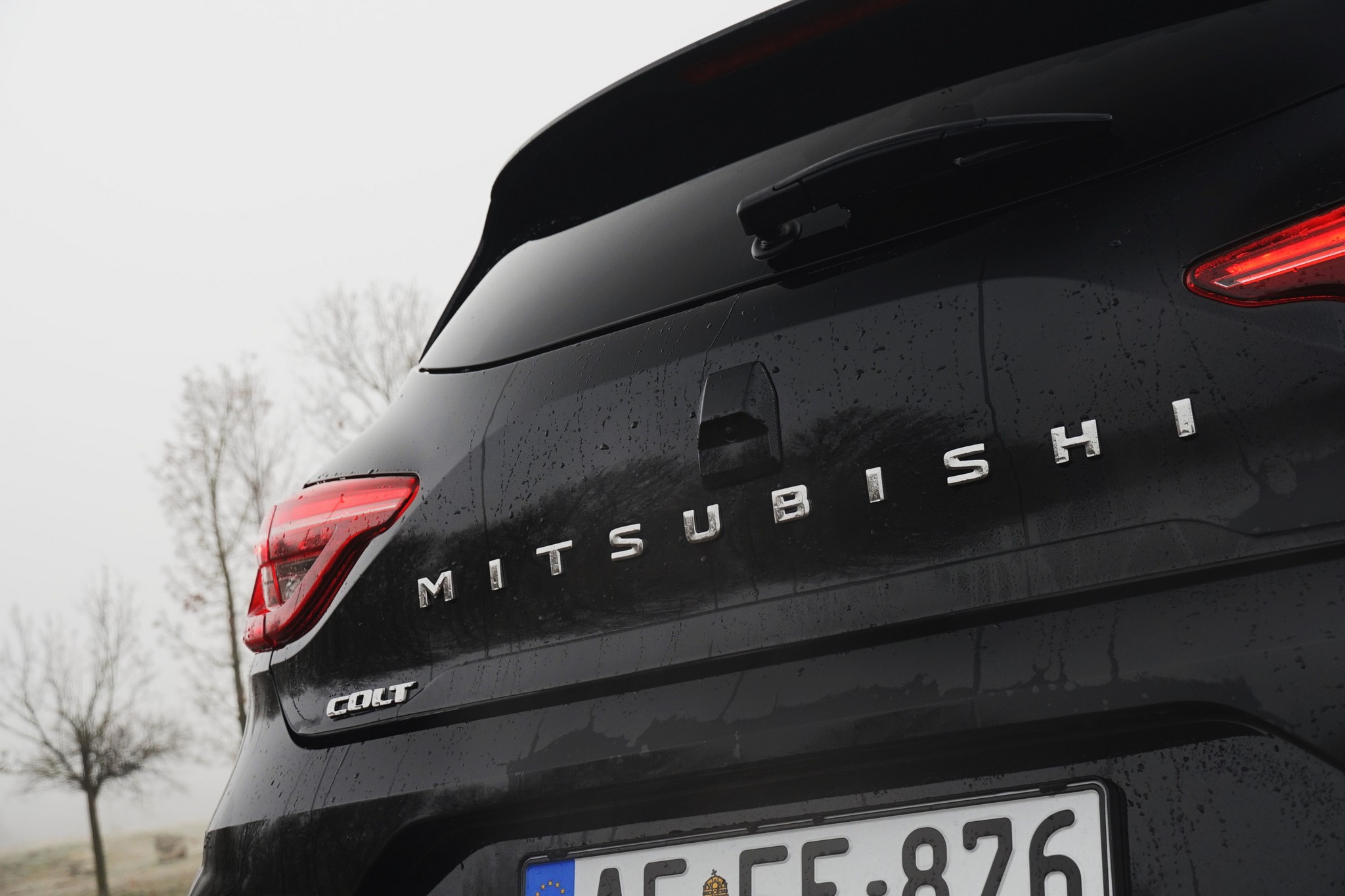 Így lehet közel 10 milliót elkölteni egy kisautóra – Mitsubishi Colt 11