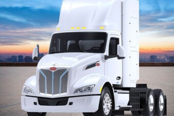 Leleplezték a Peterbilt üzemanyagcellás nyerges vontatóját