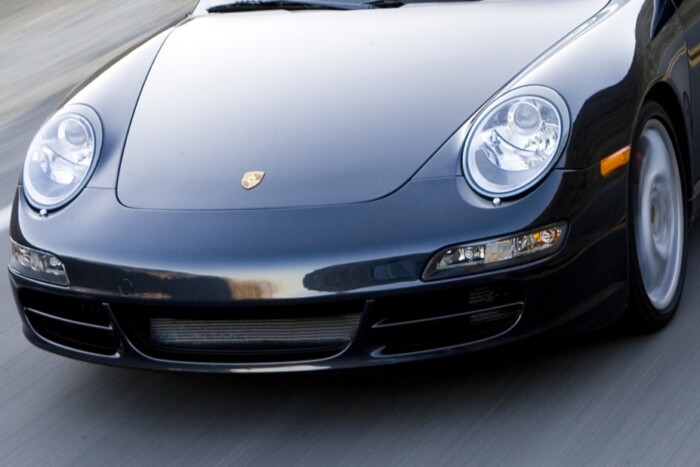 Rendszámokkal trükközött a milliárdos