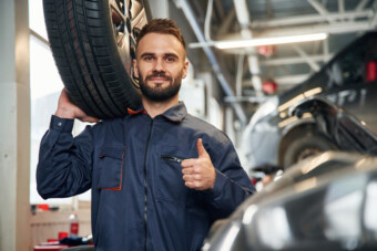 Ha egy férfi generálszervizre szorul (x)