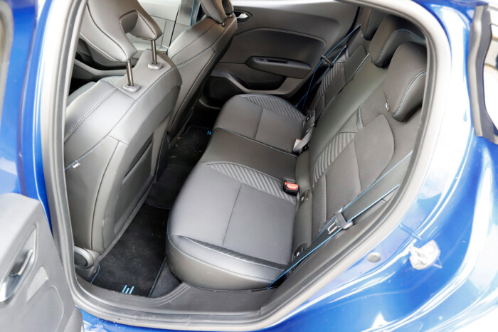 Takarékos hajtást rejt a sportos külső 19