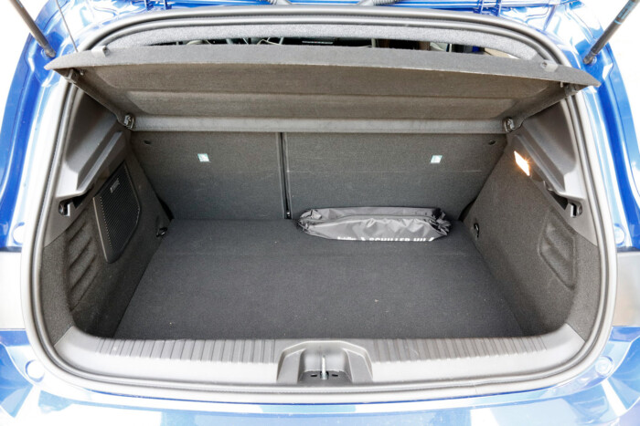 Takarékos hajtást rejt a sportos külső 13