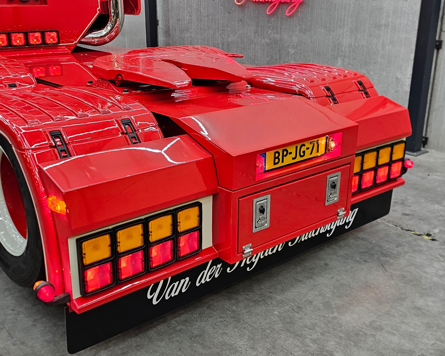 A dízel hőskorába repít vissza ez a nyerges vontató 2