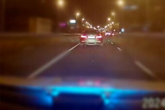 A rendőrök orra előtt driftelt Budapesten, drágán megfizetett érte