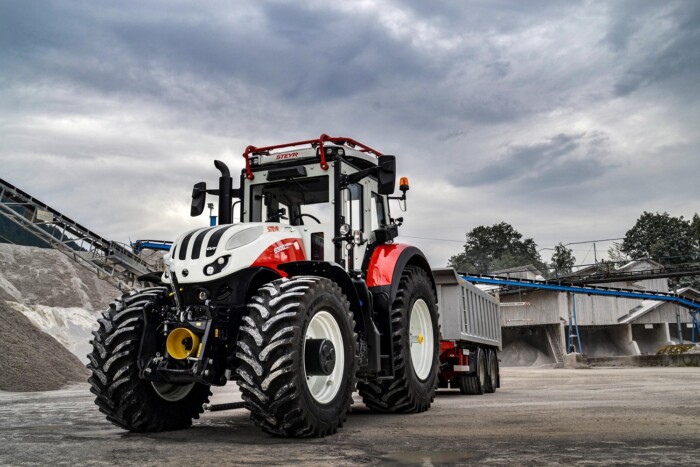 Katonai célokra készítették fel ezeket a traktorokat