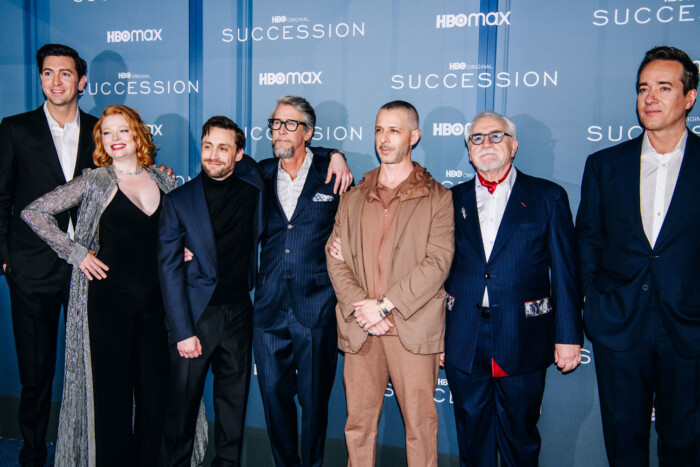 Elárverezik a marakodó milliárdosok ruhatárát