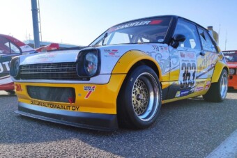 Dupla Hayabusa őrülettel, 10 000 fölé pörögve száguld ez a Toyota