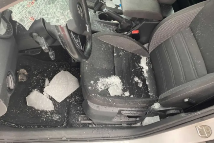 Lehulló jég okozott életveszélyt Svájcban 2