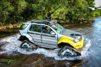 Egy Mercedes, ami nem csak a zombikat, az agysejteket is pusztítja