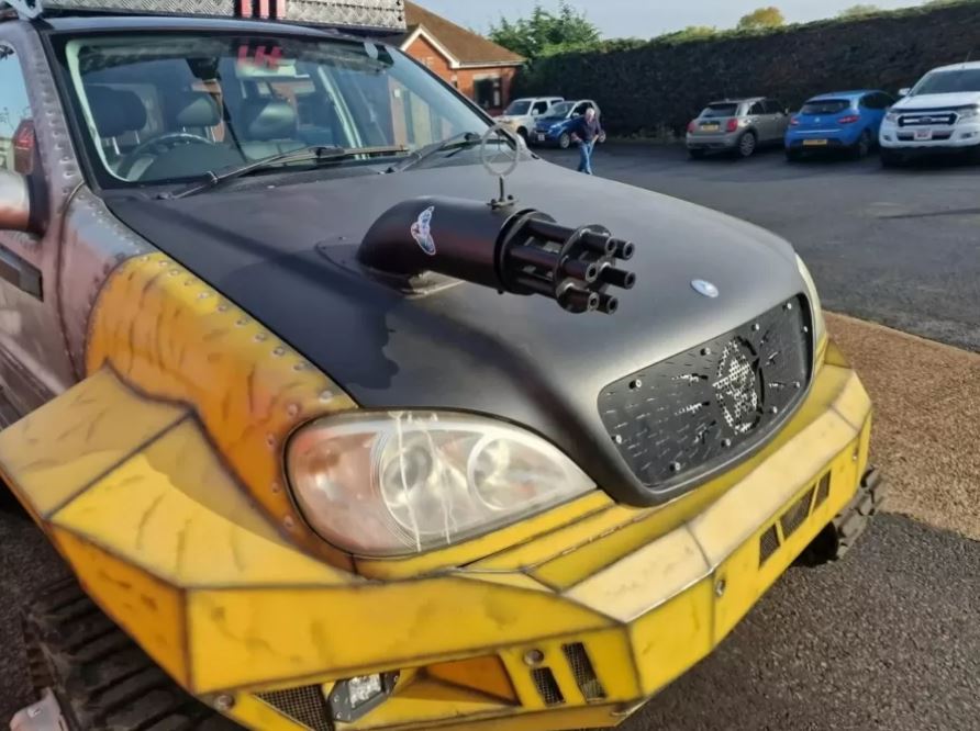 Egy Mercedes, ami nem csak a zombikat, az agysejteket is pusztítja 3