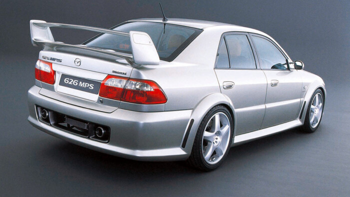 Ez lehetett volna a legmenőbb japán családi sportgép a 90-es években 2