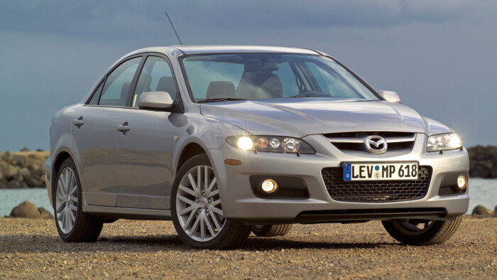 Ez lehetett volna a legmenőbb japán családi sportgép a 90-es években 3