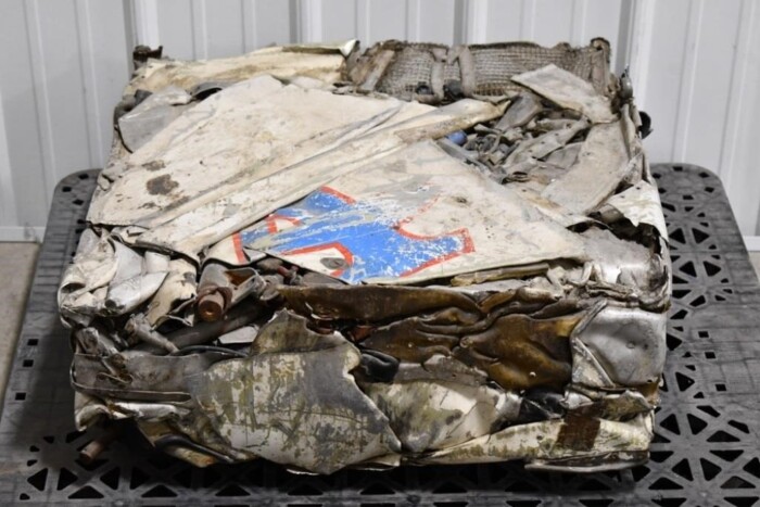 Milliókat ért egy összepréselt versenyautóroncs