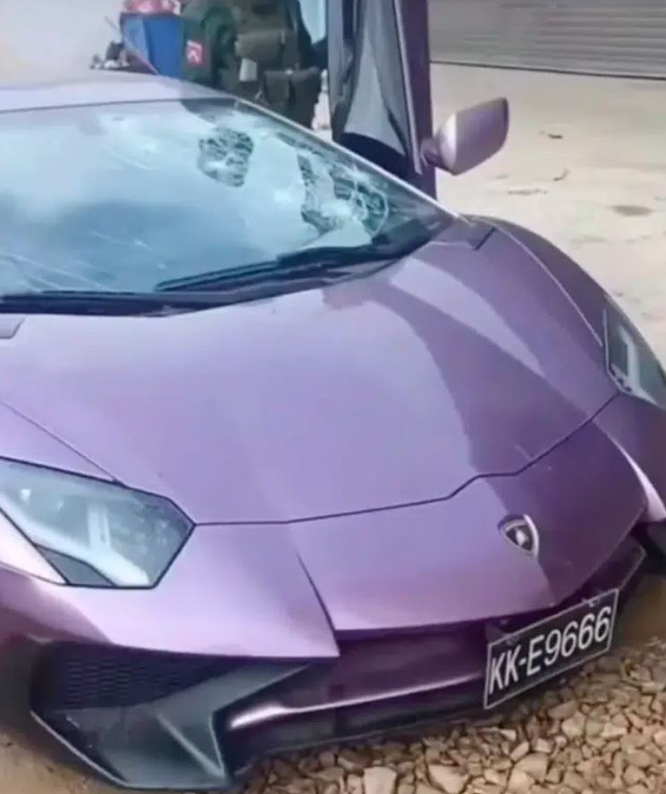 140 milliós sportautót találtak az esőerdőben 2