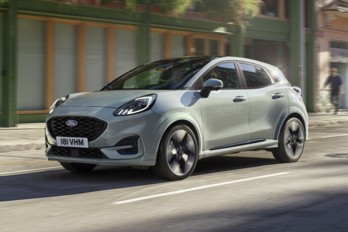 Okosautót faragtak a legkisebb Fordból