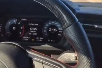 Az Instagramon mutogatta a 215 km/órás száguldozását – naná, hogy lebukott